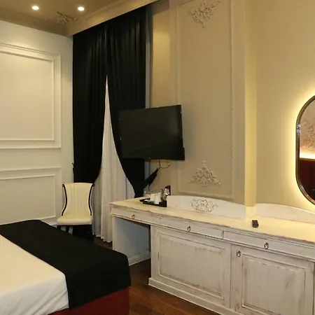Hotell Kloest Durrës