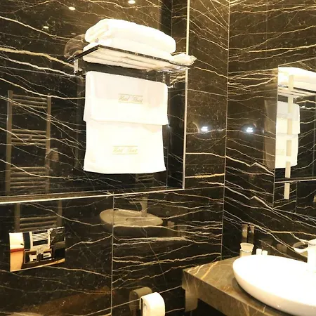 Kloest Hotell