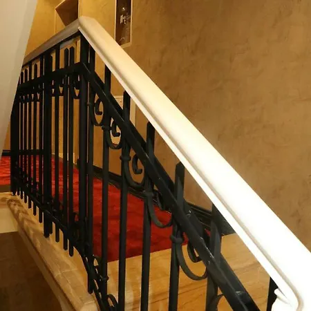 Hotell Kloest 4*