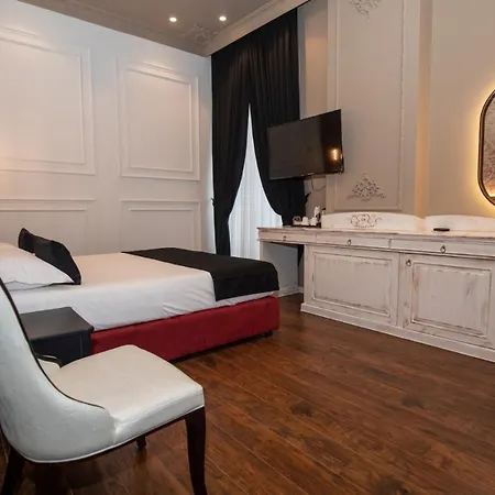 Kloest Hotell 4*