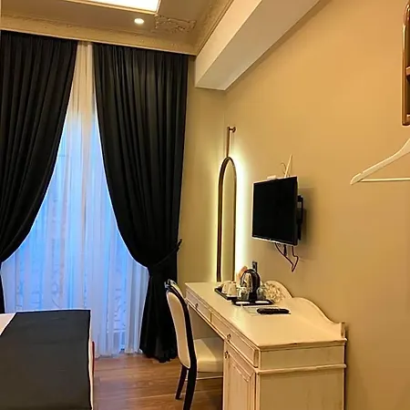 Kloest Durrës